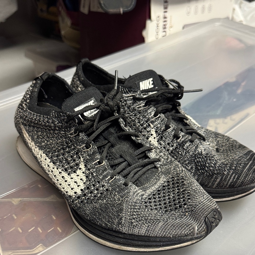 Nike flyknit racer Oreo